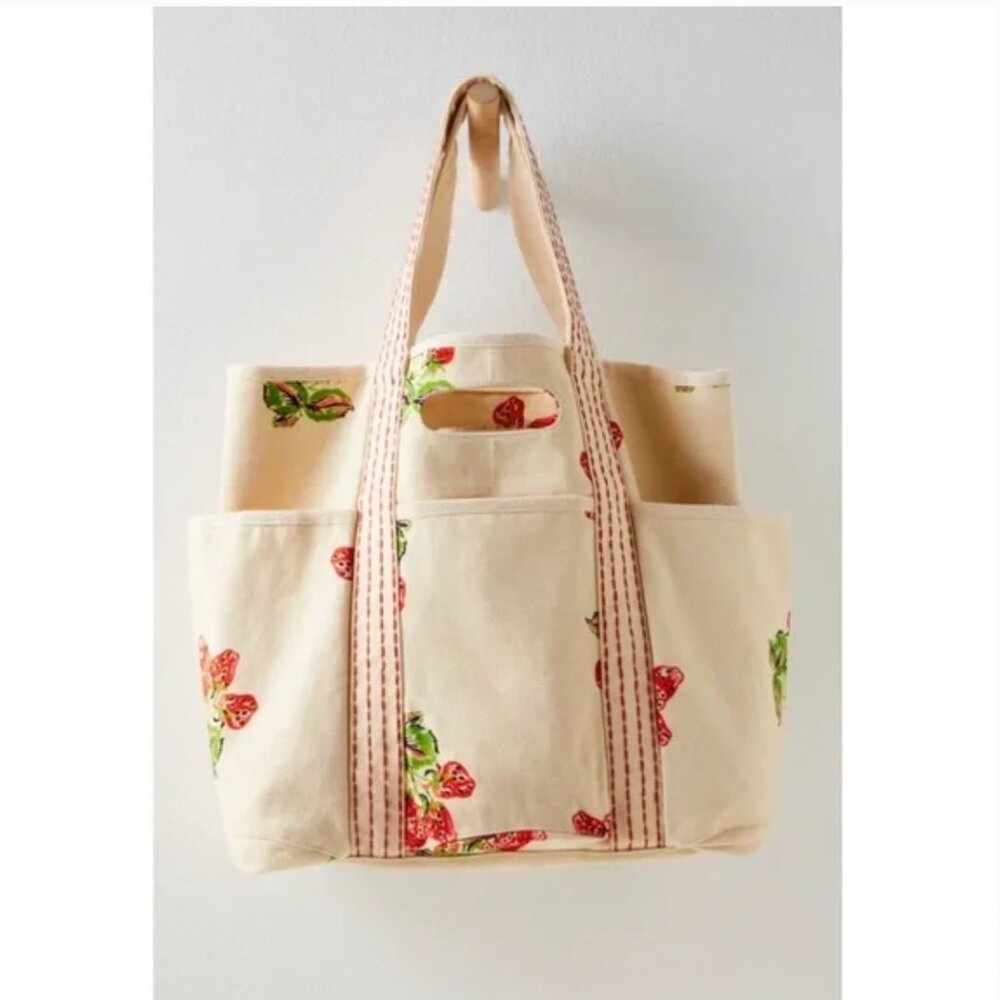NWT free people strawberry Printed Caravan Tote